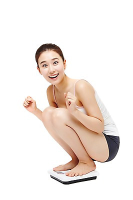 포토 JPG 스튜디오촬영 전신 여자 포즈 다이어트 모션 실내 건강 한명 미소 누끼 사람 앉기 동양인 20대 성인 옆모습 운동복 운동 헬스 한국인 목표 몸무게 체중계 열정 좋음 여자만 여자한명만 성인여자만 청년만 청년여자만 성인한명만 청년여자한명만 성인여자한명만 성인만 국내포토 1 옷 감정 뷰포인트 컨셉 표정 인종 청년 내부 파일형식