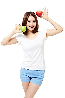 포토 JPG 스튜디오촬영 웰빙 여자 음식 다이어트 과일 모션 실내 건강 한명 서기 미소 들기 누끼 사람 동양인 상반신 20대 성인 앞모습 캐주얼 한국인 사과 청사과 여자만 여자한명만 성인여자만 청년만 청년여자만 성인한명만 청년여자한명만 성인여자한명만 성인만 국내포토 1 옷 뷰포인트 표정 인종 청년 내부 파일형식
