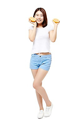 포토 JPG 스튜디오촬영 전신 웰빙 여자 음식 다이어트 과일 모션 실내 건강 한명 서기 미소 들기 누끼 사람 동양인 20대 성인 앞모습 캐주얼 한국인 자몽 여자만 여자한명만 성인여자만 청년만 청년여자만 성인한명만 청년여자한명만 성인여자한명만 성인만 국내포토 1 옷 뷰포인트 표정 인종 청년 내부 파일형식