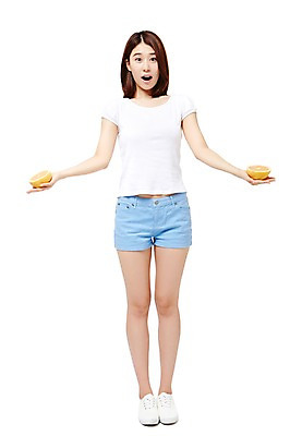 포토 JPG 스튜디오촬영 전신 웰빙 여자 음식 다이어트 과일 모션 실내 건강 한명 서기 들기 누끼 사람 동양인 20대 성인 앞모습 캐주얼 놀람 한국인 자몽 여자만 여자한명만 성인여자만 청년만 청년여자만 성인한명만 청년여자한명만 성인여자한명만 성인만 국내포토 1 옷 감정 뷰포인트 표정 인종 청년 내부 파일형식