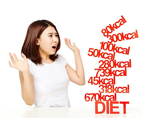 포토 JPG 스튜디오촬영 문자 웰빙 여자 다이어트 모션 탁자 실내 건강 한명 서기 누끼 사람 동양인 손짓 상반신 20대 성인 앞모습 캐주얼 놀람 한국인 칼로리 여자만 여자한명만 성인여자만 청년만 청년여자만 성인한명만 청년여자한명만 성인여자한명만 성인만 국내포토 1 옷 감정 뷰포인트 가구 표정 인종 청년 내부 파일형식