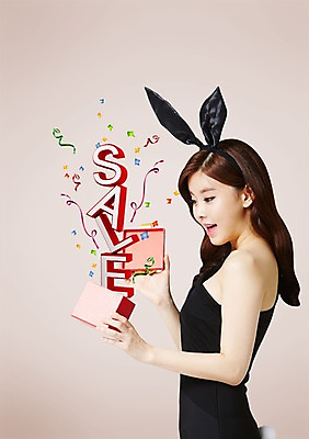 PSD 편집 편집이미지 원피스 여자 백그라운드 선물 한명 사람 동양인 이벤트 성인 선물상자 쇼핑 섹시 세일 한국인 바니걸 여자만 여자한명만 성인여자만 성인만 이미지편집 1 옷 컨셉 인종 상자 파일형식