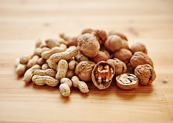 포토 JPG 스튜디오촬영 음식 백그라운드 실내 사람없음 아웃포커스 여러개 견과류 껍질 땅콩 호두 국내포토 다수 촬영기법 내부 파일형식