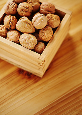 포토 JPG 스튜디오촬영 음식 백그라운드 실내 사람없음 여러개 견과류 호두 나무그릇 국내포토 그릇 다수 내부 목재 파일형식