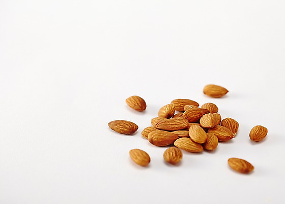 포토 JPG 스튜디오촬영 음식 백그라운드 실내 사람없음 여러개 견과류 아몬드 국내포토 다수 내부 파일형식