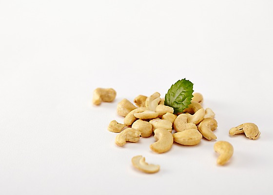 포토 JPG 스튜디오촬영 음식 백그라운드 실내 근접촬영 사람없음 아웃포커스 여러개 견과류 캐슈넛 국내포토 뷰포인트 다수 촬영기법 내부 파일형식