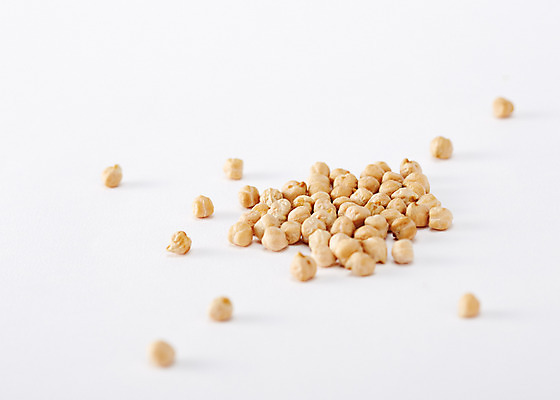 포토 JPG 스튜디오촬영 음식 백그라운드 실내 사람없음 여러개 견과류 병아리콩 국내포토 다수 콩 내부 파일형식