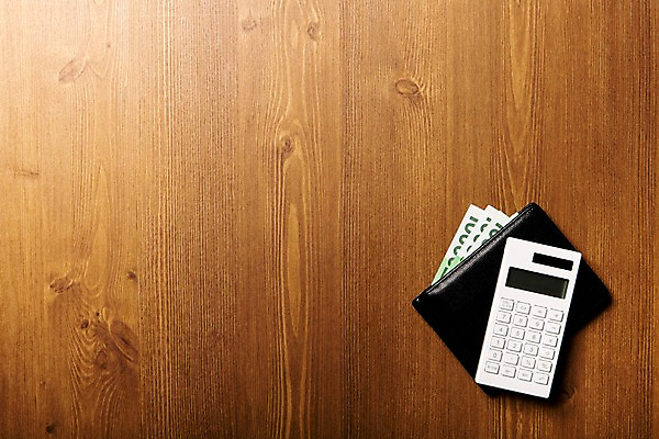 포토 JPG 스튜디오촬영 백그라운드 지폐 비즈니스 실내 사람없음 경제 글로벌 사무용품 계산기 계산 지갑 만원 오브젝트 국내포토 돈 문구용품 내부 장비 파일형식