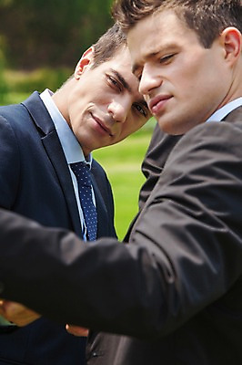 포토 JPG 주간 서양인 외국인 백인 해외기획촬영 남자 비즈니스 모션 골프장 2014년태국 서기 사람 정장 상반신 성인 야외 두명 옆모습 30대 경쟁 비즈니스맨 당기기 줄다리기 남자만 성인남자만 장년만 장년남자만 성인만 국내포토 자연요소 옷 뷰포인트 컨셉 골프 스포츠시설 놀이 인종 장년 직장인 파일형식