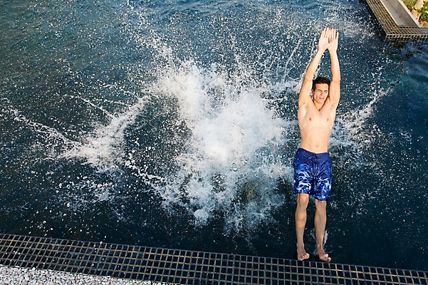 포토 JPG 주간 전신 서양인 외국인 백인 해외기획촬영 남자 수영복 포즈 모션 수영장 2014년태국 한명 사람 성인 야외 앞모습 30대 수영 우정 수면 떨어짐 다이빙 남자만 남자한명만 성인남자만 성인한명만 성인남자한명만 장년만 장년남자만 장년남자한명만 성인만 국내포토 자연요소 1 옷 뷰포인트 컨셉 인종 물 장년 친구 수상스포츠 수중스포츠 파일형식