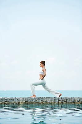 포토 JPG 주간 전신 서양인 외국인 백인 해외기획촬영 여자 여유 바다 요가 모션 하늘 수영장 건강 2014년태국 한명 서기 사람 20대 성인 야외 옆모습 헬스 구부린 상쾌 의료성형뷰티 여자만 여자한명만 성인여자만 청년만 청년여자만 성인한명만 청년여자한명만 성인여자한명만 성인만 국내포토 자연요소 1 웰빙 감정 뷰포인트 인종 청년 운동 파일형식
