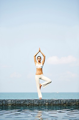 포토 JPG 주간 전신 서양인 외국인 백인 해외기획촬영 여자 여유 바다 요가 모션 하늘 수영장 건강 2014년태국 한명 서기 사람 손짓 20대 성인 야외 앞모습 헬스 상쾌 합장 다리들기 의료성형뷰티 여자만 여자한명만 성인여자만 청년만 청년여자만 성인한명만 청년여자한명만 성인여자한명만 성인만 국내포토 자연요소 1 웰빙 감정 뷰포인트 인종 청년 운동 파일형식