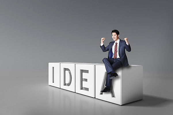 전신 PSD 편집이미지 알파벳 영어 남자 백그라운드 비즈니스 아이디어 한명 사람 앉기 정장 성인 상자 3D 기쁨 한국인 비즈니스맨 합성 남자한명만 성인남자만 이미지편집 편집3D 문자 1 옷 감정 컨셉 모션 동양인 직장인 디지털합성 남자만 성인만 파일형식