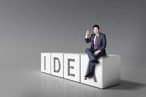 전신 PSD 편집이미지 알파벳 영어 남자 백그라운드 비즈니스 아이디어 한명 사람 앉기 정장 성인 상자 3D 한국인 비즈니스맨 합성 남자한명만 성인남자만 이미지편집 편집3D 문자 1 옷 컨셉 모션 동양인 직장인 디지털합성 남자만 성인만 파일형식