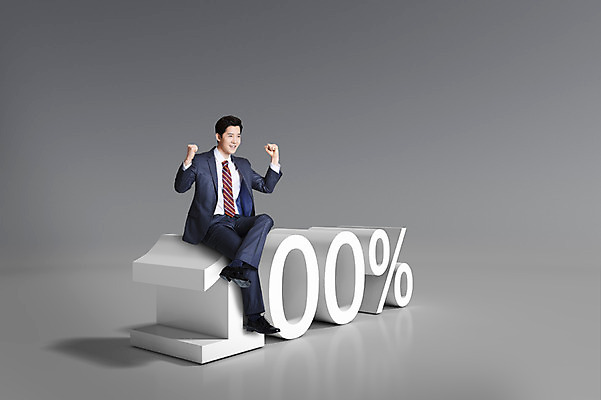 전신 PSD 편집이미지 남자 비즈니스 성공 한명 사람 앉기 정장 성인 숫자 3D 기쁨 한국인 비즈니스맨 백 퍼센트 합성 남자한명만 성인남자만 이미지편집 편집3D 문자 1 옷 감정 컨셉 모션 동양인 직장인 특수기호 디지털합성 남자만 성인만 파일형식