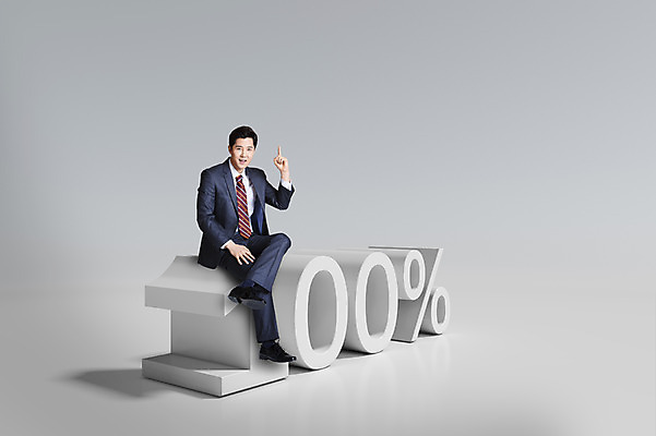 전신 PSD 편집이미지 남자 비즈니스 성공 아이디어 한명 사람 앉기 정장 성인 숫자 3D 한국인 비즈니스맨 백 퍼센트 합성 남자한명만 성인남자만 이미지편집 편집3D 문자 1 옷 컨셉 모션 동양인 직장인 특수기호 디지털합성 남자만 성인만 파일형식