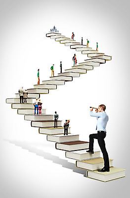 전신 PSD 서양인 외국인 편집이미지 남자 비즈니스 한명 사람 성인 책 3D 계단 망원경 미니어처 비즈니스맨 오르기 남자만 남자한명만 성인남자만 성인만 이미지편집 편집3D 1 모션 인종 모형 직장인 디지털합성 파일형식