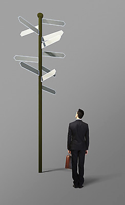 전신 PSD 서양인 외국인 편집이미지 남자 서류가방 비즈니스 한명 사람 정장 성인 뒷모습 3D 팻말 표지판 비즈니스맨 망설임 남자만 남자한명만 성인남자만 성인만 이미지편집 편집3D 1 옷 뷰포인트 가방 프레임 알림판 인종 직장인 디지털합성 파일형식