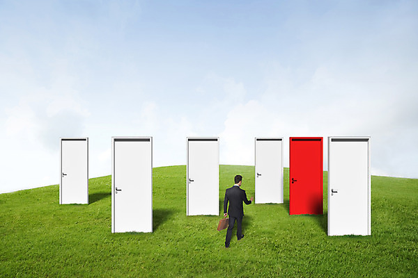 주간 전신 PSD 서양인 외국인 식물 편집이미지 남자 비즈니스 하늘 출입구 한명 사람 잔디 성인 야외 뒷모습 3D 문 비즈니스맨 남자만 남자한명만 성인남자만 성인만 이미지편집 편집3D 자연요소 1 뷰포인트 인종 직장인 디지털합성 파일형식