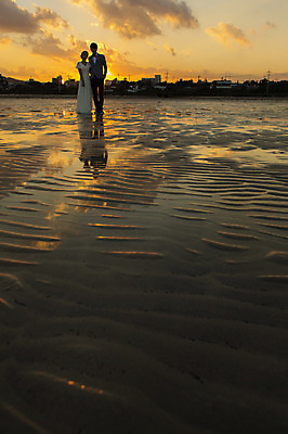 포토 JPG 주간 전신 구름 커플 여자 남자 행복 신부 바다 웨딩드레스 허리손 신랑 결혼 신혼부부 하늘 한국 서기 사람 동양인 20대 성인 야외 두명 앞모습 제주도 노을 로맨틱 한국인 분위기 추억 특별함 청년만 성인만 국내포토 자연요소 부부 드레스 감정 아시아 뷰포인트 포즈 컨셉 관계 모션 인종 이벤트 청년 신혼 파일형식