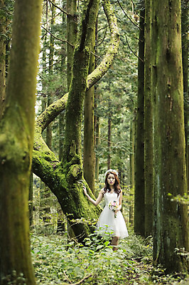 포토 JPG 주간 나무 커플 여자 행복 신부 부케 웨딩드레스 결혼 신혼부부 자연 한국 한명 들기 사람 동양인 상반신 20대 성인 야외 앞모습 제주도 걷기 로맨틱 한국인 분위기 추억 숲 청순 특별함 여자만 여자한명만 성인여자만 청년만 청년여자만 성인한명만 청년여자한명만 성인여자한명만 성인만 국내포토 자연요소 식물 1 부부 드레스 감정 아시아 뷰포인트 꽃다발 컨셉 관계 모션 인종 이벤트 청년 생태계 신혼 파일형식