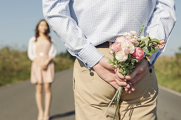 포토 JPG 주간 전신 커플 여자 남자 꽃 행복 신부 신랑 결혼 프로포즈 신혼부부 한국 따뜻함 서기 들기 사람 동양인 상반신 20대 성인 야외 두명 앞모습 뒷모습 제주도 로맨틱 한국인 분위기 추억 청순 특별함 청년만 성인만 국내포토 자연요소 식물 부부 감정 아시아 뷰포인트 컨셉 관계 모션 인종 이벤트 청년 신혼 파일형식