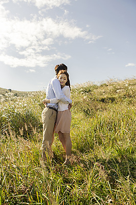 포토 JPG 주간 전신 커플 여자 남자 행복 신부 신랑 결혼 신혼부부 포옹 한국 따뜻함 서기 미소 사람 동양인 20대 성인 야외 두명 옆모습 제주도 눈감음 로맨틱 한국인 분위기 추억 억새 오름 청순 특별함 청년만 성인만 국내포토 자연요소 식물 부부 감정 아시아 뷰포인트 컨셉 관계 안기 모션 표정 인종 이벤트 청년 신혼 파일형식