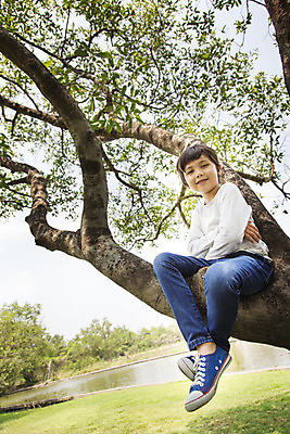포토 JPG 주간 전신 외국인 나무 해외기획촬영 공원 남자 여유 어린이 자연 2014년태국 한명 미소 사람 앉기 소년 야외 앞모습 10대 야외활동 팔짱 즐거움 남자만 남자한명만 십대만 십대남자만 십대남자한명만 국내포토 자연요소 식물 1 공공시설 감정 뷰포인트 모션 청소년 표정 인종 생태계 파일형식