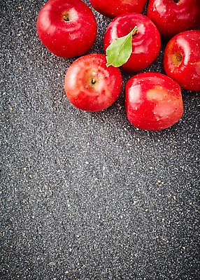 포토 JPG 스튜디오촬영 컬러 백그라운드 과일 실내 사람없음 빨간색 여러개 사과 국내포토 다수 내부 파일형식