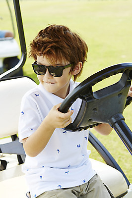 포토 JPG 주간 외국인 해외기획촬영 남자 어린이 골프 2014년태국 한명 미소 사람 앉기 상반신 야외 앞모습 선글라스 즐거움 골프카트 남자만 남자한명만 어린이만 소년만 소년한명만 국내포토 자연요소 1 감정 안경 뷰포인트 모션 골프용품 표정 인종 구기 파일형식