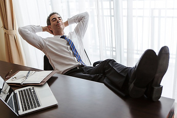 포토 JPG 전신 서양인 외국인 백인 해외기획촬영 남자 2013년태국 40대 중년 비즈니스 탁자 호텔 휴식 실내 한명 사람 앉기 정장 성인 앞모습 노트북 펜 눈감음 다이어리 직장인 비즈니스맨 다리들기 남자만 남자한명만 성인남자만 성인한명만 성인남자한명만 중년만 중년남자만 중년남자한명만 성인만 국내포토 직업 1 옷 뷰포인트 가구 컨셉 모션 숙소 인종 내부 전자제품 필기구 사무용품 파일형식