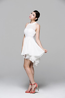 포토 JPG 스튜디오촬영 전신 서양인 외국인 백인 해외기획촬영 우먼라이프 라이프스타일 드레스 여자 2013년태국 모션 실내 한명 서기 사람 손짓 20대 성인 옆모습 우아함 하이힐 활기 의료성형뷰티 여자만 성인한명만 성인여자한명만 국내포토 1 옷 구두 뷰포인트 컨셉 인종 청년 내부 생활 여성화 여자한명만 성인여자만 성인만 파일형식