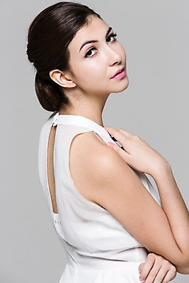 포토 JPG 스튜디오촬영 서양인 외국인 백인 해외기획촬영 우먼라이프 라이프스타일 드레스 여자 2013년태국 모션 실내 한명 서기 사람 손짓 상반신 20대 성인 뒷모습 뒤돌아보기 우아함 활기 의료성형뷰티 여자만 성인한명만 성인여자한명만 국내포토 1 옷 뷰포인트 컨셉 인종 청년 내부 생활 여자한명만 성인여자만 성인만 파일형식