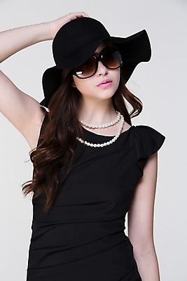 포토 JPG 스튜디오촬영 서양인 외국인 백인 해외기획촬영 우먼라이프 라이프스타일 드레스 여자 2013년태국 모션 실내 한명 서기 사람 손짓 상반신 20대 성인 앞모습 쇼핑 선글라스 섹시 손들기 우아함 여자만 성인한명만 성인여자한명만 국내포토 1 옷 안경 뷰포인트 컨셉 인종 청년 내부 생활 여자한명만 성인여자만 성인만 파일형식