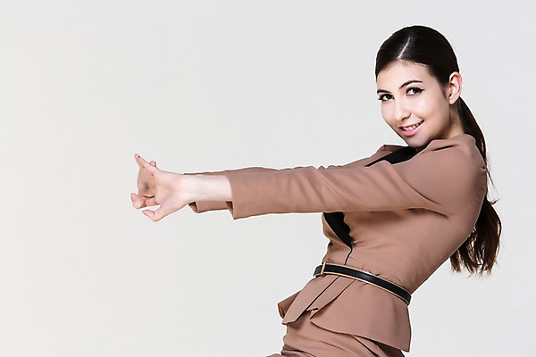 포토 JPG 스튜디오촬영 서양인 외국인 백인 해외기획촬영 여자 2013년태국 비즈니스 모션 실내 한명 서기 미소 사람 정장 손짓 상반신 20대 성인 옆모습 비즈니스우먼 기지개 손뻗기 여자만 성인한명만 성인여자한명만 국내포토 1 옷 뷰포인트 표정 인종 청년 내부 직장인 여자한명만 성인여자만 성인만 파일형식