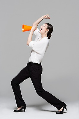 포토 JPG 스튜디오촬영 전신 서양인 외국인 백인 해외기획촬영 여자 2013년태국 비즈니스 모션 실내 한명 서기 들기 사람 손짓 20대 성인 옆모습 파이팅 확성기 외침 주먹 기쁨 비즈니스우먼 여자만 성인한명만 성인여자한명만 국내포토 1 감정 뷰포인트 인종 청년 내부 소리 직장인 여자한명만 성인여자만 성인만 파일형식