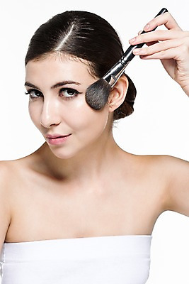 포토 JPG 스튜디오촬영 서양인 외국인 백인 해외기획촬영 우먼라이프 라이프스타일 여자 2013년태국 모션 실내 한명 미소 들기 사람 상반신 20대 성인 앞모습 화장 뷰티 붓 우아함 매끈함 튜브탑 볼터치 의료성형뷰티 여자만 성인한명만 성인여자한명만 국내포토 1 뷰포인트 컨셉 상의 표정 인종 청년 내부 생활 감각 여자한명만 성인여자만 성인만 파일형식