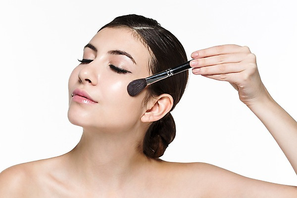 포토 JPG 스튜디오촬영 서양인 외국인 백인 해외기획촬영 우먼라이프 라이프스타일 여자 2013년태국 모션 실내 한명 들기 사람 상반신 20대 성인 앞모습 화장 뷰티 눈감음 붓 우아함 매끈함 볼터치 의료성형뷰티 여자만 성인한명만 성인여자한명만 국내포토 1 뷰포인트 컨셉 인종 청년 내부 생활 감각 여자한명만 성인여자만 성인만 파일형식