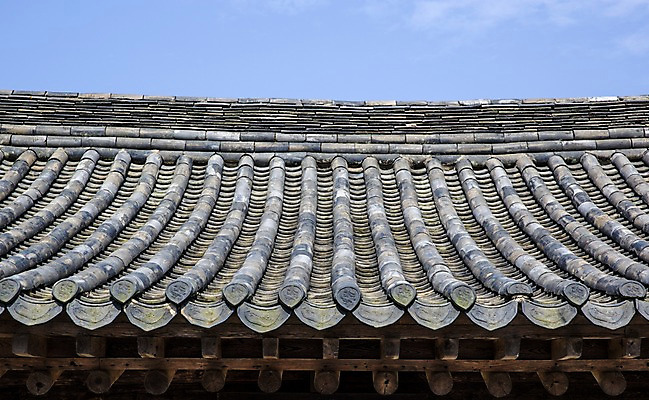 포토 JPG 주간 한국전통 하늘 지붕 기와 풍경 사람없음 야외 제주도 국내포토 자연요소 전통 한국 파일형식