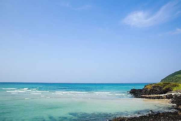 포토 JPG 주간 구름 하늘 한국 풍경 해변 사람없음 야외 제주도 국내포토 자연요소 아시아 바다 파일형식