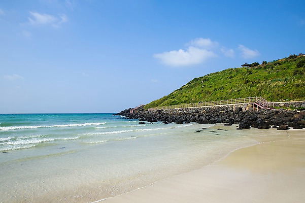 포토 JPG 주간 구름 물결 섬 하늘 한국 풍경 해변 사람없음 야외 제주도 국내포토 자연요소 아시아 바다 파일형식