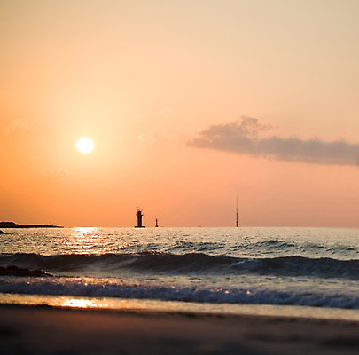포토 JPG 주간 구름 물결 하늘 한국 등대 풍경 해변 사람없음 야외 태양 제주도 노을 국내포토 자연요소 아시아 바다 파일형식
