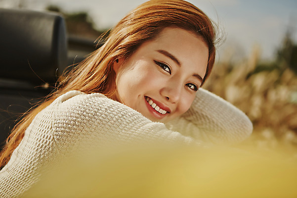 포토 JPG 주간 여자 여유 여행 자동차 한국 한명 미소 사람 앉기 동양인 상반신 20대 성인 야외 제주도 한국인 오픈카 상쾌 여자만 여자한명만 성인여자만 청년만 청년여자만 성인한명만 청년여자한명만 성인여자한명만 성인만 국내포토 자연요소 1 감정 아시아 육상교통 모션 승용차 표정 인종 청년 파일형식