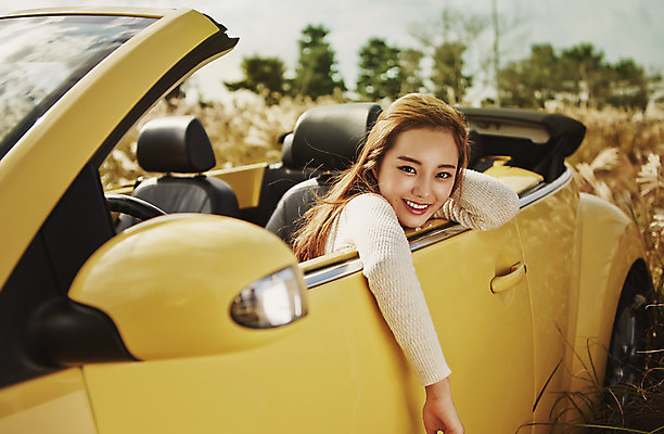 포토 JPG 주간 여자 여유 여행 자동차 한국 한명 미소 사람 앉기 동양인 상반신 20대 성인 야외 앞모습 제주도 한국인 오픈카 상쾌 억새 여자만 여자한명만 성인여자만 청년만 청년여자만 성인한명만 청년여자한명만 성인여자한명만 성인만 국내포토 자연요소 식물 1 감정 아시아 육상교통 뷰포인트 모션 승용차 표정 인종 청년 파일형식