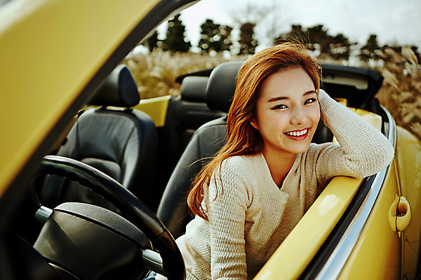 포토 JPG 주간 여자 여유 여행 자동차 휴식 한국 한명 미소 사람 앉기 동양인 상반신 20대 성인 야외 앞모습 제주도 한국인 오픈카 상쾌 여자만 여자한명만 성인여자만 청년만 청년여자만 성인한명만 청년여자한명만 성인여자한명만 성인만 국내포토 자연요소 1 감정 아시아 육상교통 뷰포인트 컨셉 모션 승용차 표정 인종 청년 파일형식