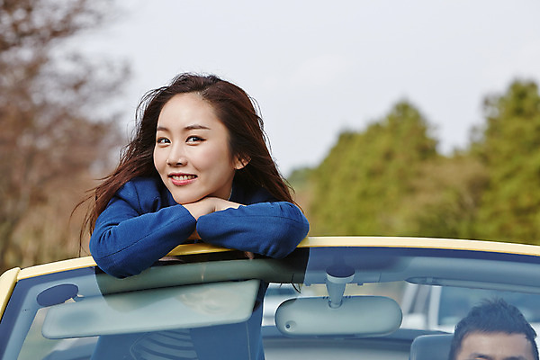 포토 JPG 주간 여자 여유 여행 자동차 한국 한명 서기 미소 사람 동양인 상반신 20대 성인 야외 앞모습 제주도 한국인 오픈카 상쾌 여자만 여자한명만 성인여자만 청년만 청년여자만 성인한명만 청년여자한명만 성인여자한명만 성인만 국내포토 자연요소 1 감정 아시아 육상교통 뷰포인트 모션 승용차 표정 인종 청년 파일형식