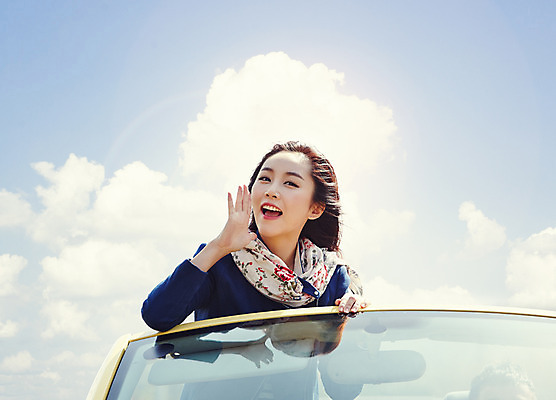 포토 JPG 주간 구름 여자 여유 여행 자동차 하늘 한국 한명 서기 미소 사람 동양인 상반신 20대 성인 야외 앞모습 햇빛 제주도 한국인 오픈카 상쾌 여자만 여자한명만 성인여자만 청년만 청년여자만 성인한명만 청년여자한명만 성인여자한명만 성인만 국내포토 자연요소 1 감정 아시아 육상교통 뷰포인트 모션 승용차 표정 인종 청년 태양 파일형식