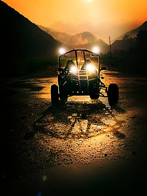 포토 JPG 주간 여자 남자 여유 여행 하늘 레저 산 한국 사람 동양인 20대 성인 야외 두명 앞모습 제주도 노을 한국인 손전등 승차 즐거움 고카트 청년만 성인만 국내포토 자연요소 감정 아시아 뷰포인트 모션 조명 인종 청년 파일형식