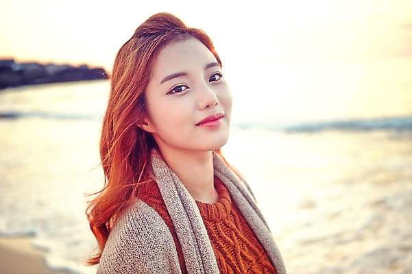 포토 JPG 주간 여자 여유 여행 휴식 한국 한명 서기 미소 사람 동양인 상반신 20대 성인 해변 야외 옆모습 햇빛 제주도 한국인 여자만 여자한명만 성인여자만 청년만 청년여자만 성인한명만 청년여자한명만 성인여자한명만 성인만 국내포토 자연요소 1 감정 아시아 바다 뷰포인트 컨셉 모션 표정 인종 청년 태양 파일형식