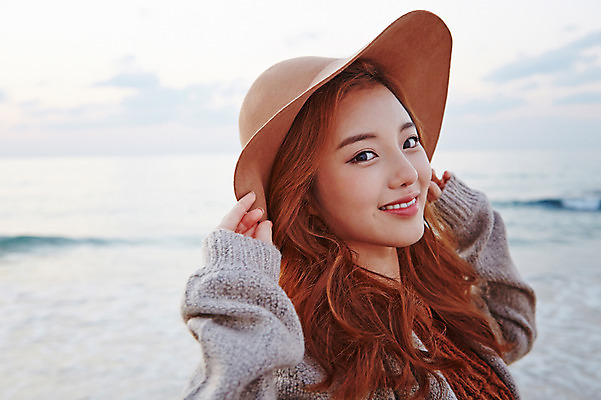 포토 JPG 주간 모자 여자 여유 여행 휴식 한국 한명 서기 미소 사람 동양인 상반신 20대 성인 해변 야외 옆모습 제주도 한국인 여자만 여자한명만 성인여자만 청년만 청년여자만 성인한명만 청년여자한명만 성인여자한명만 성인만 국내포토 자연요소 1 잡화 감정 아시아 바다 뷰포인트 컨셉 모션 표정 인종 청년 파일형식